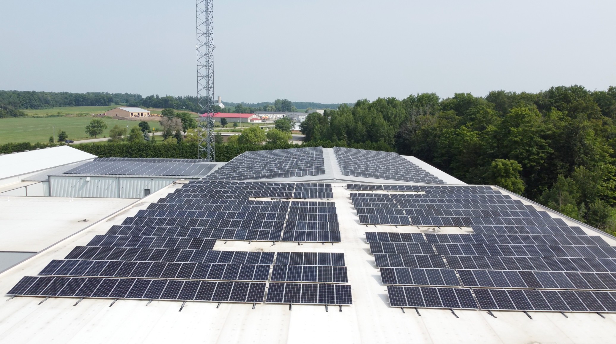how solar installation reduces energy costs